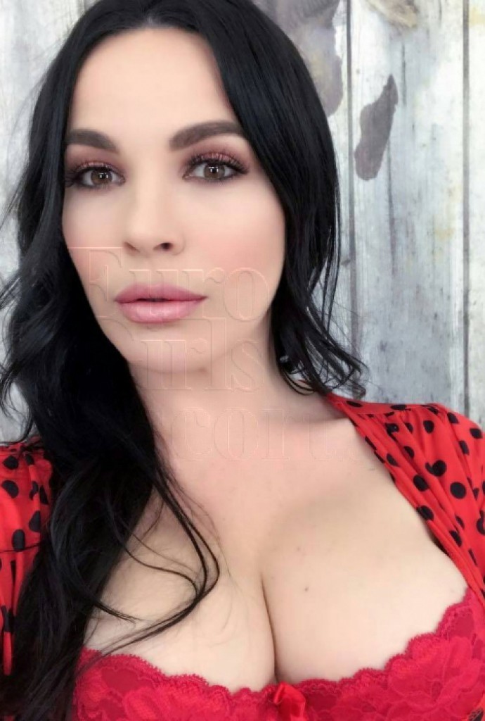 Escort Kevina